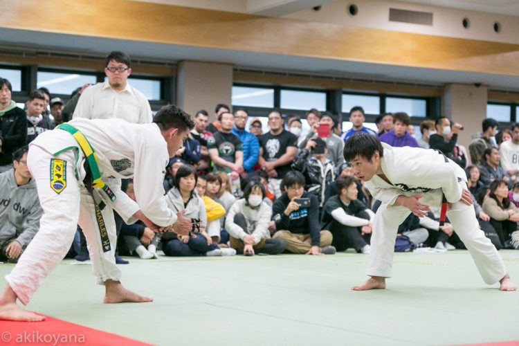 BJJ Bent Over Posture to Prevent Leg Grab Takedowns